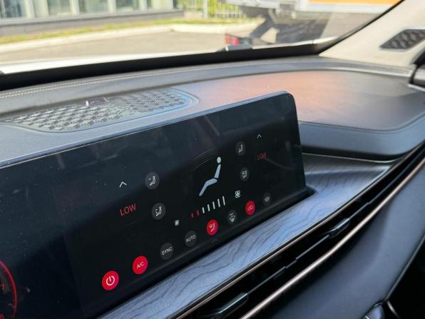 Exeed LX I Рестайлинг с пробегом 2023 года, цена 1 650 000 рублей, 120252 км, внедорожник, Автокод Объявления