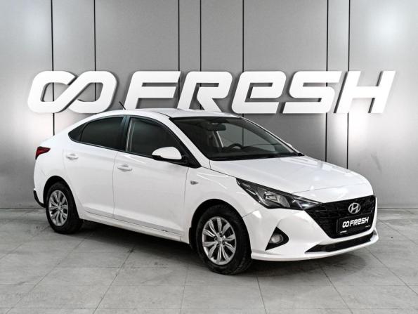 Hyundai Solaris II Рестайлинг с пробегом 2022 года, цена 1 389 000 рублей, 129163 км, седан, Автокод Объявления