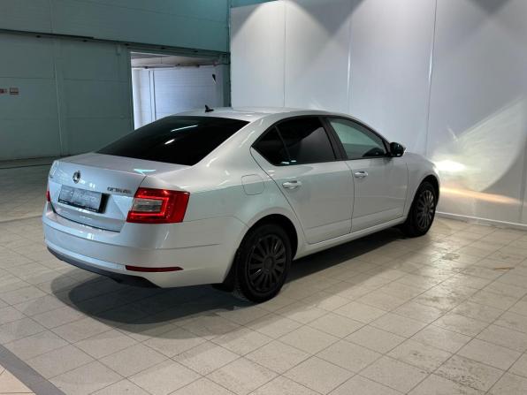 Skoda Octavia III (A7) Рестайлинг с пробегом 2019 года, цена 1 660 000 рублей, 70000 км, лифтбек, Автокод Объявления