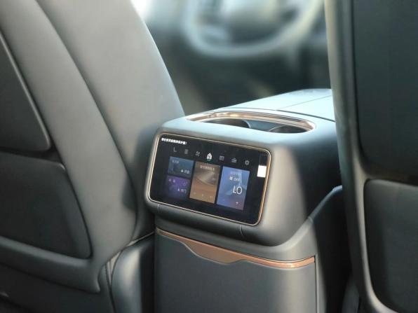 Новый Lynk &amp; Co 900 2026 года, цена 7 950 000 рублей, внедорожник, Автокод Объявления