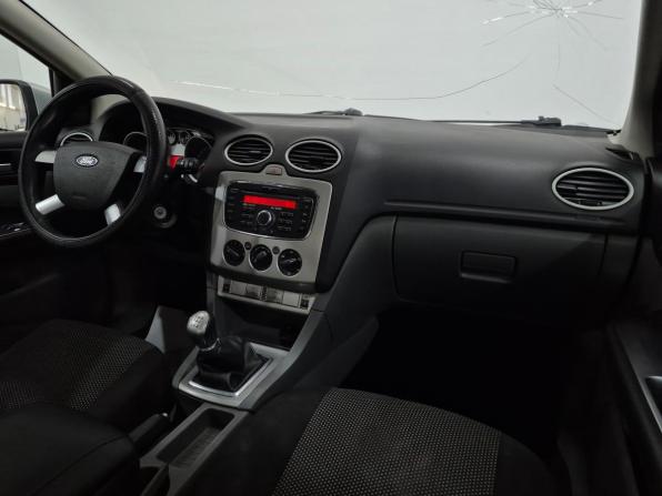 Ford Focus II Рестайлинг с пробегом 2011 года, цена 395 000 рублей, 250499 км, седан, Автокод Объявления