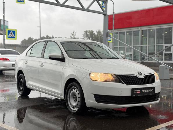 Skoda Rapid I Рестайлинг с пробегом 2019 года, цена 1 350 000 рублей, 92000 км, лифтбек, Автокод Объявления