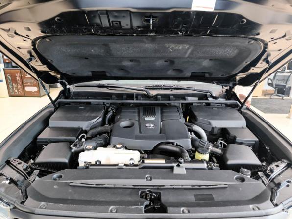 Toyota Land Cruiser 300 Series с пробегом 2022 года, цена 9 850 000 рублей, 75900 км, внедорожник, Автокод Объявления