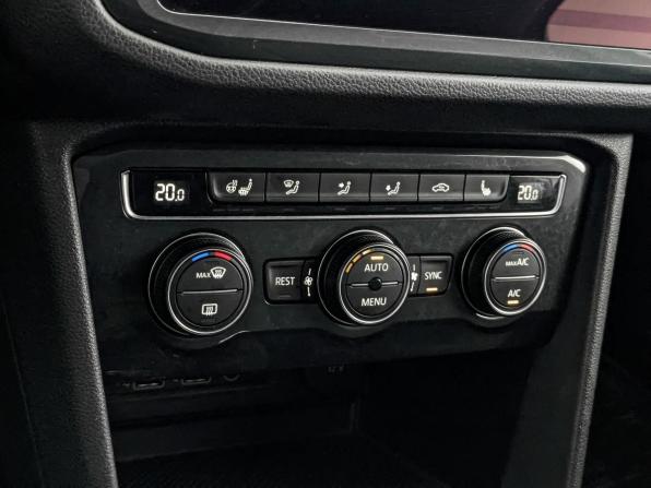 Volkswagen Tiguan II с пробегом 2019 года, цена 2 750 000 рублей, 170000 км, внедорожник, Автокод Объявления