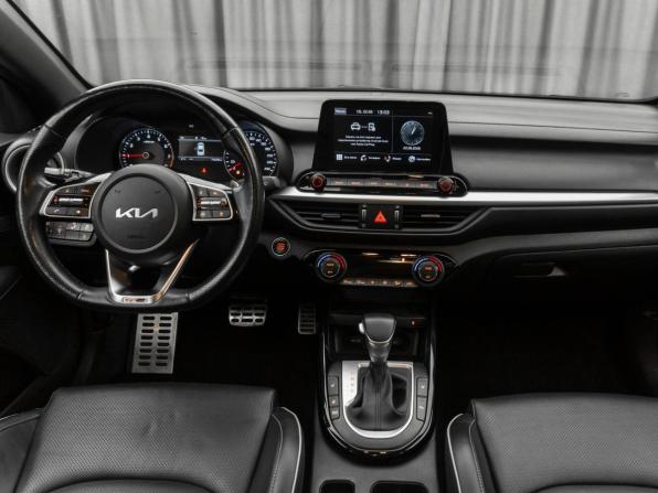 Kia Cerato IV Рестайлинг с пробегом 2022 года, цена 2 480 000 рублей, 74205 км, седан, Автокод Объявления