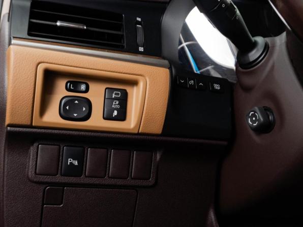 Lexus ES VI Рестайлинг с пробегом 2017 года, цена 2 550 000 рублей, 144292 км, седан, Автокод Объявления