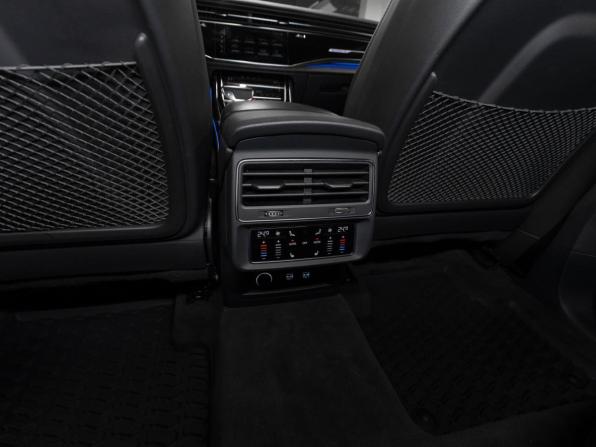 Audi Q8 I (4M) с пробегом 2019 года, цена 7 800 000 рублей, 100953 км, внедорожник, Автокод Объявления