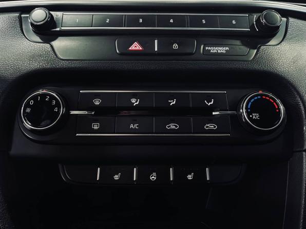 Kia Ceed III с пробегом 2019 года, цена 1 609 900 рублей, 135000 км, хэтчбек, Автокод Объявления