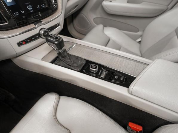 Volvo XC60 II с пробегом 2018 года, цена 3 150 000 рублей, 117035 км, внедорожник, Автокод Объявления