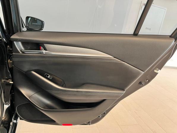 Mazda 6 III (GJ) Рестайлинг 2 с пробегом 2019 года, цена 2 270 000 рублей, 90620 км, седан, Автокод Объявления