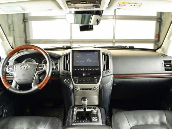 Toyota Land Cruiser 200 Series Рестайлинг 2 с пробегом 2018 года, цена 5 985 995 рублей, 229226 км, внедорожник, Автокод Объявления