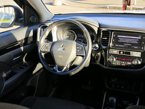 Mitsubishi Outlander III Рестайлинг 3 с пробегом 2018 года, цена 1 875 000 рублей, 125439 км, внедорожник, Автокод Объявления