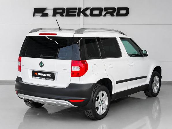Skoda Yeti I с пробегом 2013 года, цена 1 100 000 рублей, 153700 км, внедорожник, Автокод Объявления