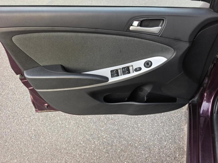 Hyundai Solaris I Санкт-Петербург  - изображение 8