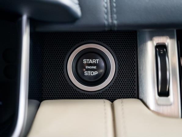 Land Rover Range Rover IV Рестайлинг с пробегом 2018 года, цена 6 215 000 рублей, 158828 км, внедорожник, Автокод Объявления