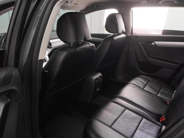 Volkswagen Passat B7 с пробегом 2011 года, цена 849 000 рублей, 270380 км, универсал, Автокод Объявления