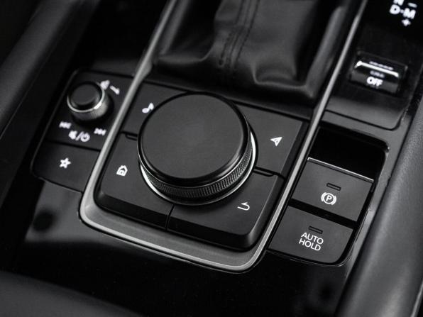 Mazda 3 IV (BP) с пробегом 2021 года, цена 1 550 000 рублей, 120535 км, хэтчбек, Автокод Объявления