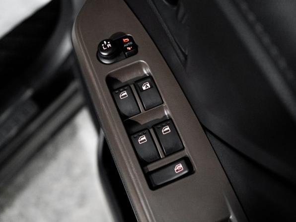 Toyota Roomy I Рестайлинг с пробегом 2021 года, цена 1 050 000 рублей, 23106 км, микровэн, Автокод Объявления