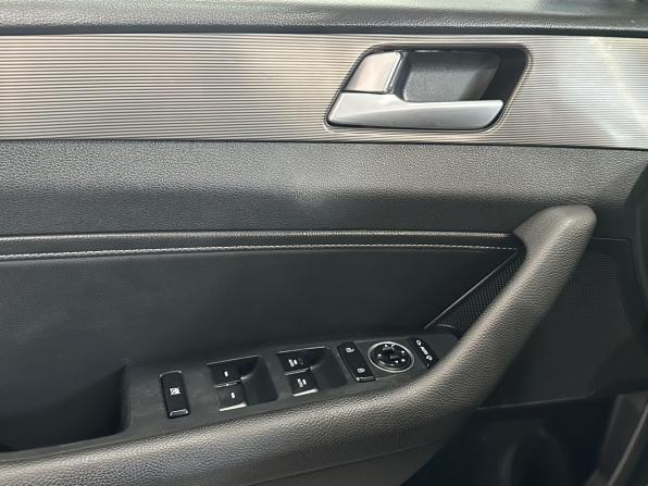 Hyundai Sonata VII (LF) Рестайлинг с пробегом 2018 года, цена 1 850 000 рублей, 131703 км, седан, Автокод Объявления