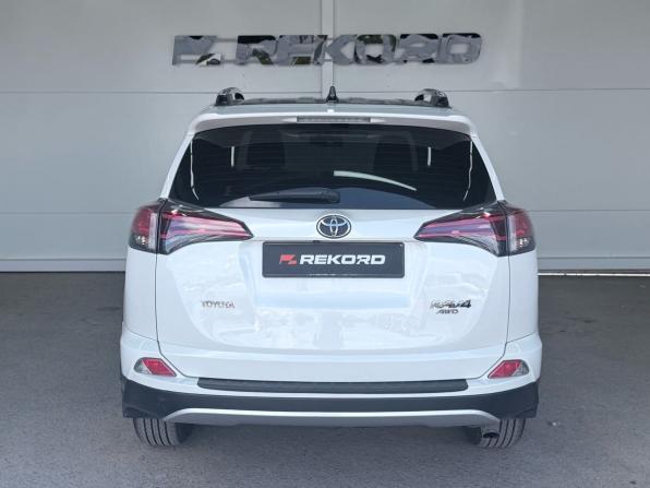 Toyota RAV4 IV (XA40) Рестайлинг с пробегом 2016 года, цена 2 499 000 рублей, 79800 км, внедорожник, Автокод Объявления