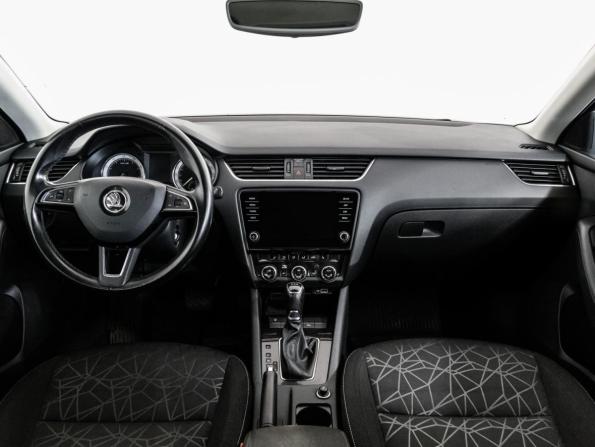 Skoda Octavia III (A7) Рестайлинг с пробегом 2019 года, цена 1 649 000 рублей, 172818 км, лифтбек, Автокод Объявления