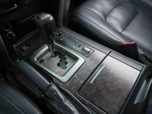 Toyota Land Cruiser 200 Series Рестайлинг 1 с пробегом 2013 года, цена 3 111 444 рубля, 376504 км, внедорожник, Автокод Объявления
