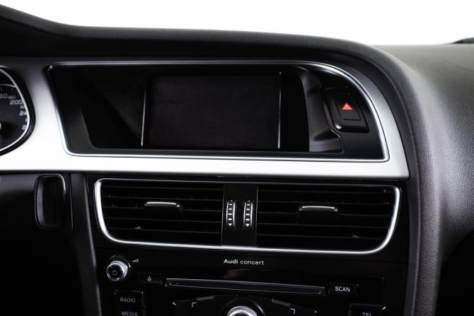 Audi A4 IV (B8) Рестайлинг с пробегом 2015 года, цена 1 699 000 рублей, 106400 км, седан, Автокод Объявления