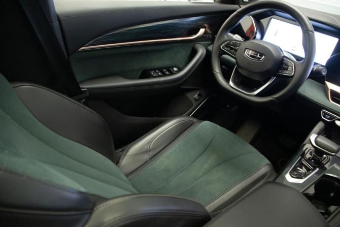 Geely Monjaro I с пробегом 2023 года, цена 2 970 000 рублей, 44316 км, внедорожник, Автокод Объявления