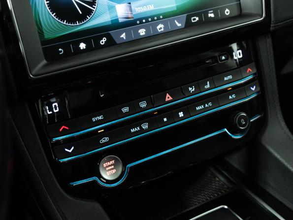 Jaguar F-Pace I с пробегом 2019 года, цена 2 299 700 рублей, 143404 км, внедорожник, Автокод Объявления