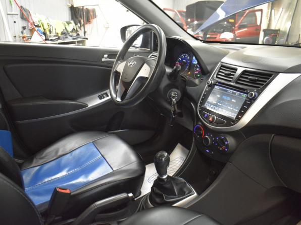 Hyundai Solaris I Рестайлинг с пробегом 2015 года, цена 699 000 рублей, 189970 км, седан, Автокод Объявления