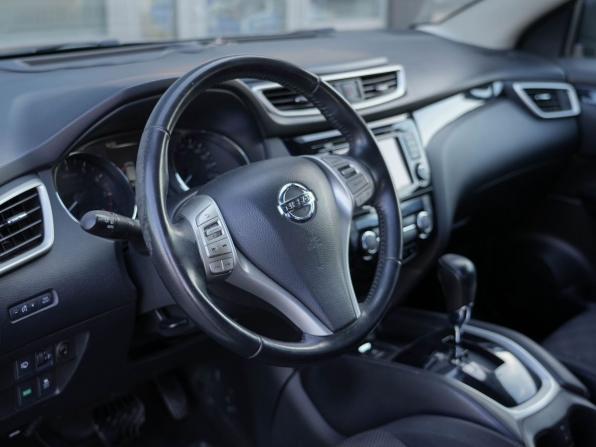 Nissan Qashqai II с пробегом 2015 года, цена 1 250 000 рублей, 217918 км, внедорожник, Автокод Объявления