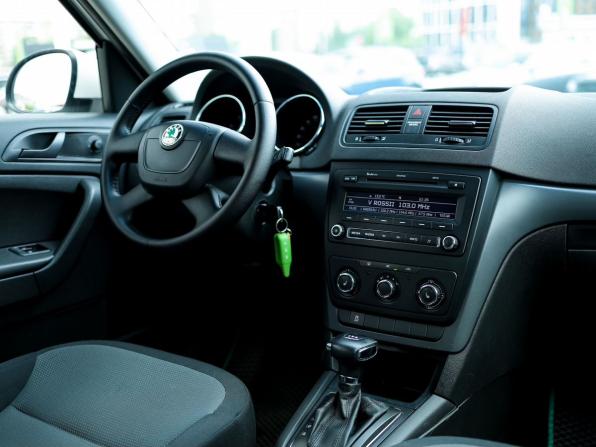 Skoda Yeti I с пробегом 2011 года, цена 799 000 рублей, 178651 км, внедорожник, Автокод Объявления