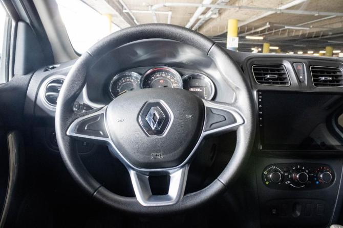Renault Logan II Рестайлинг с пробегом 2022 года, цена 1 089 000 рублей, 135098 км, седан, Автокод Объявления