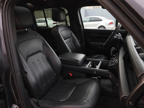 Land Rover Defender II с пробегом 2020 года, цена 4 099 000 рублей, 116654 км, внедорожник, Автокод Объявления