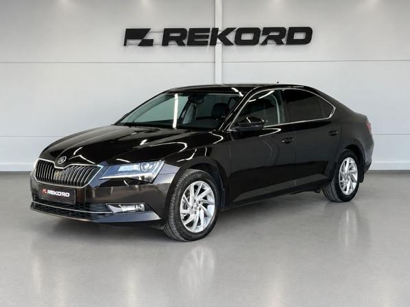 Skoda Superb III с пробегом 2016 года, цена 2 099 000 рублей, 142354 км, лифтбек, Автокод Объявления
