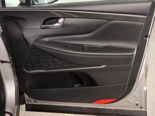 Hyundai Santa Fe IV Рестайлинг с пробегом 2022 года, цена 3 888 000 рублей, 100641 км, внедорожник, Автокод Объявления