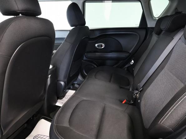 Kia Soul II Рестайлинг с пробегом 2018 года, цена 1 294 000 рублей, 155276 км, хэтчбек, Автокод Объявления
