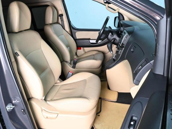 Hyundai H-1 II Рестайлинг 2 с пробегом 2019 года, цена 3 749 000 рублей, 131737 км, минивэн, Автокод Объявления