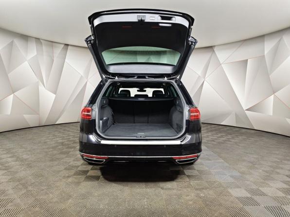 Volkswagen Passat B8 с пробегом 2017 года, цена 2 243 000 рублей, 262355 км, универсал, Автокод Объявления