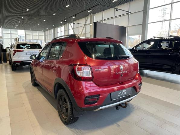 Renault Sandero II с пробегом 2015 года, цена 795 000 рублей, 225780 км, хэтчбек, Автокод Объявления