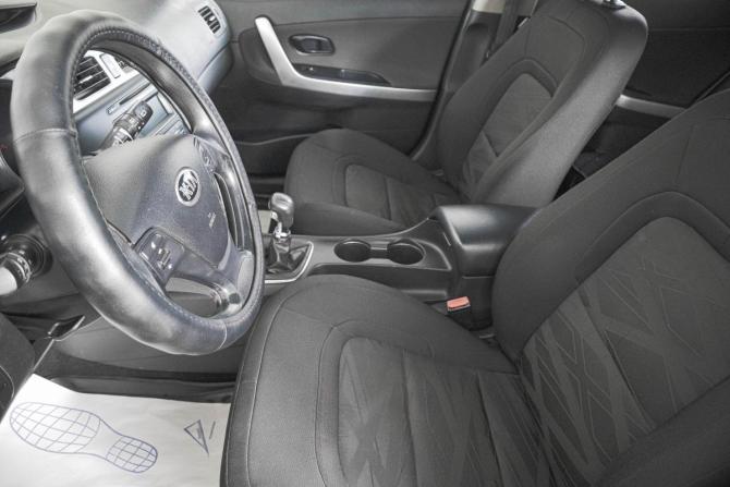 Kia Ceed II с пробегом 2013 года, цена 1 049 000 рублей, 176500 км, хэтчбек, Автокод Объявления