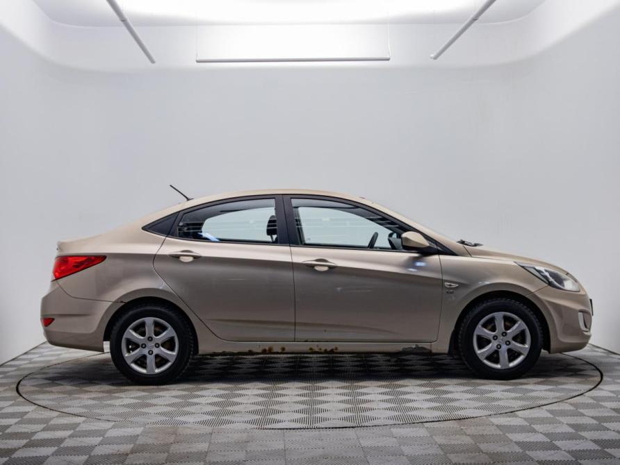Hyundai Solaris I Москва  - изображение 4