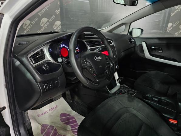 Kia Ceed II Рестайлинг с пробегом 2017 года, цена 1 245 000 рублей, 117159 км, хэтчбек, Автокод Объявления