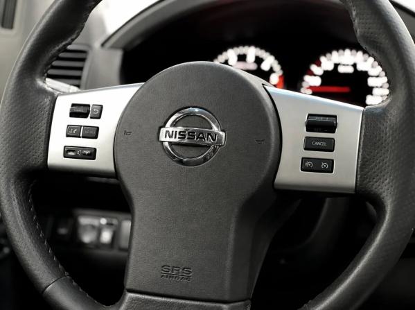 Nissan Pathfinder III Рестайлинг с пробегом 2011 года, цена 1 445 000 рублей, 330000 км, внедорожник, Автокод Объявления