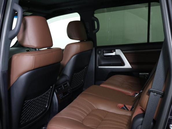 Toyota Land Cruiser 200 Series Рестайлинг 2 с пробегом 2019 года, цена 8 175 980 рублей, 48474 км, внедорожник, Автокод Объявления