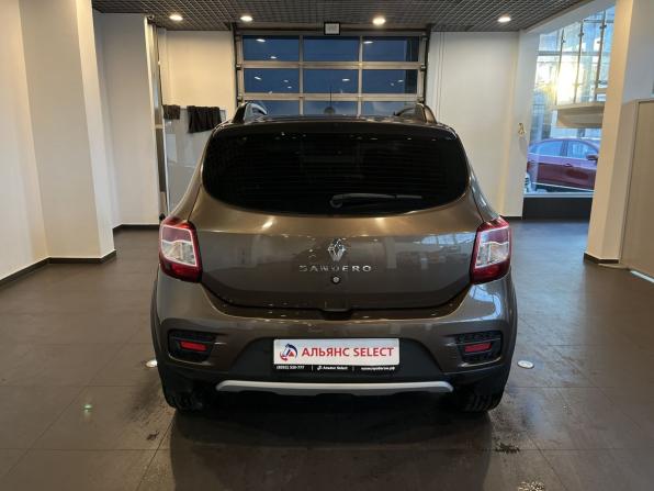Renault Sandero II Рестайлинг с пробегом 2021 года, цена 1 290 000 рублей, 99010 км, хэтчбек, Автокод Объявления