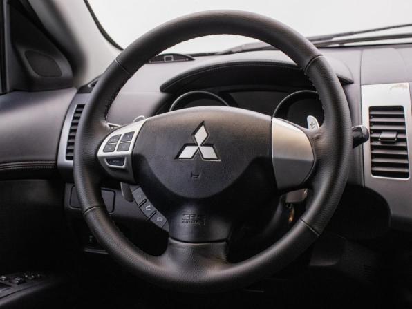 Mitsubishi Outlander II Рестайлинг с пробегом 2010 года, цена 870 000 рублей, 198974 км, внедорожник, Автокод Объявления