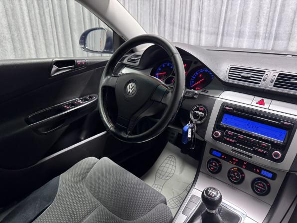 Volkswagen Passat B6 с пробегом 2008 года, цена 890 000 рублей, 291696 км, седан, Автокод Объявления