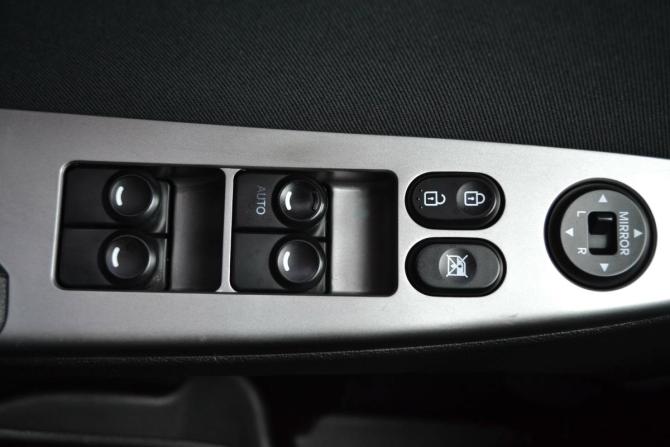 Hyundai Solaris I Рестайлинг с пробегом 2015 года, цена 820 000 рублей, 140670 км, седан, Автокод Объявления