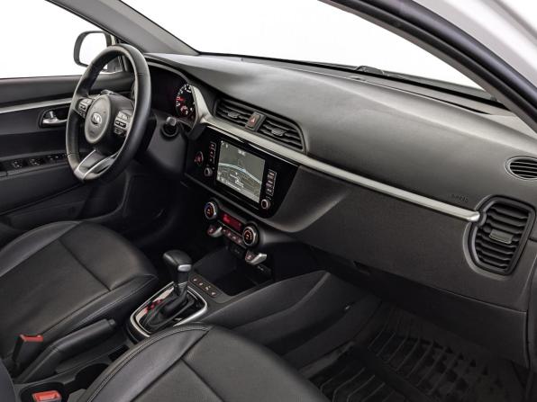 Kia Rio IV Рестайлинг с пробегом 2021 года, цена 2 000 000 рублей, 49442 км, хэтчбек, Автокод Объявления